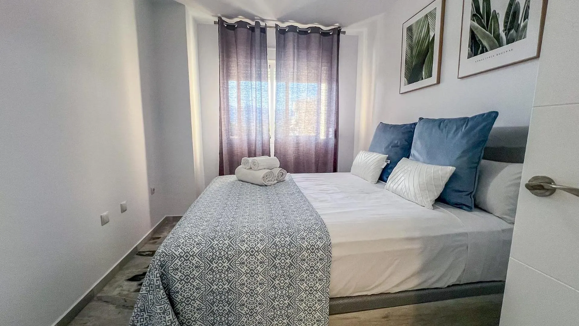 Apartment Oleholidays Costabella 2 Junto Al Mar Marbella